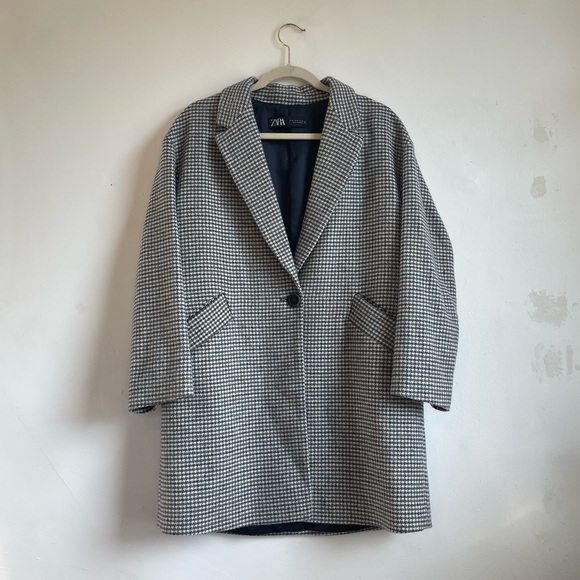 Zara | oversized buttoned coat - Picture 1 of 16
